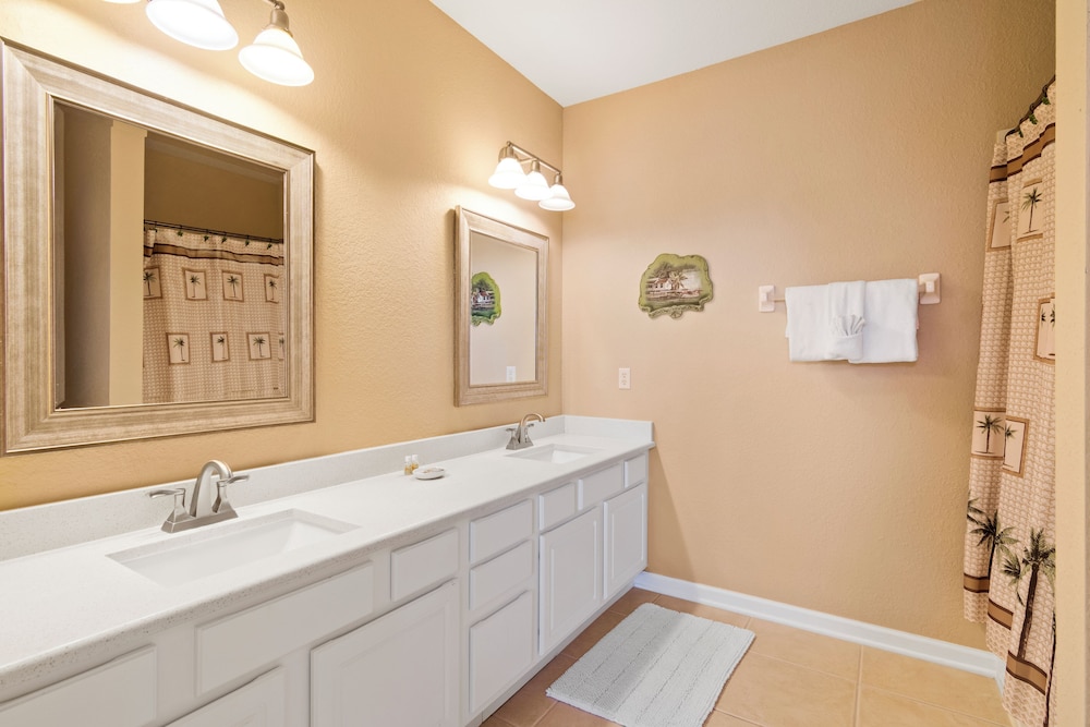 Vista Cay by Orlando Resort Rentals on Universal Boulevard - photo 97