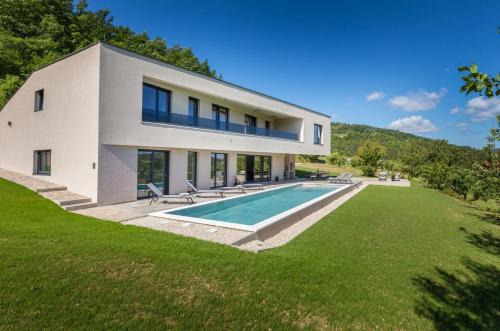 Villa Butoniga Hills — 4-Star Luxury Hotel in Pazin, Croatia