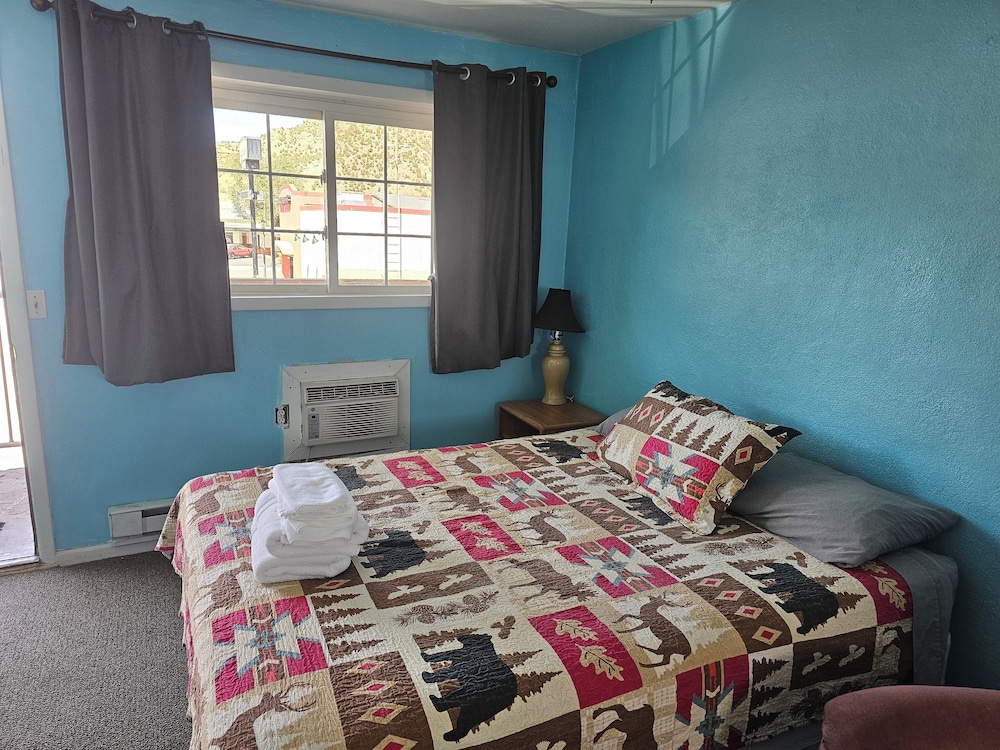 Two Rivers Inn - photo 8