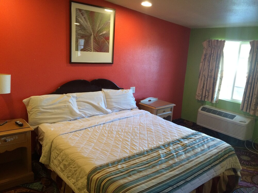 Long Beach Motel - photo 12