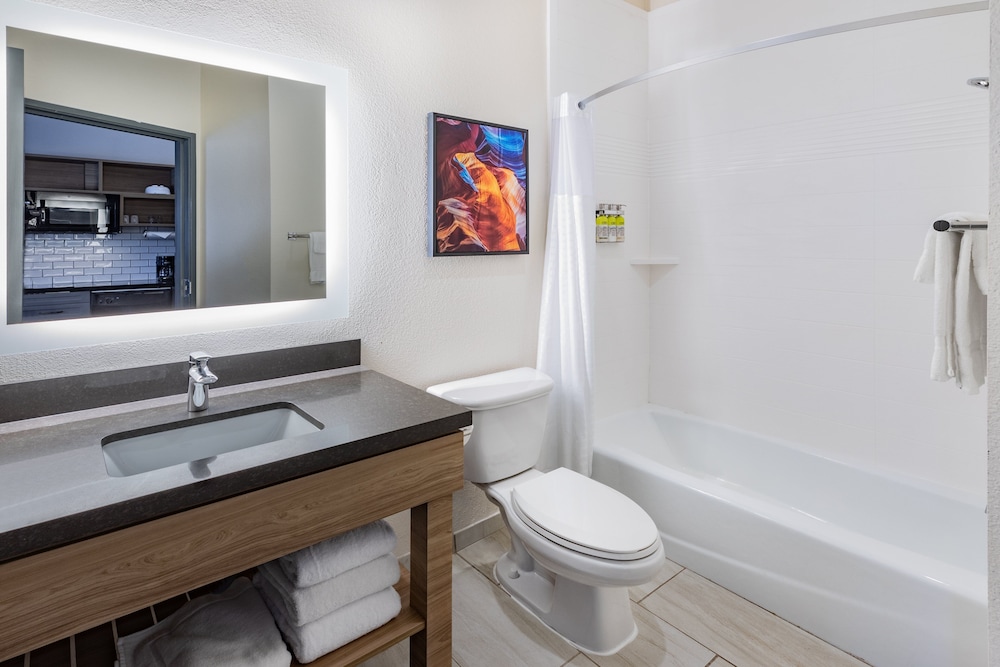Candlewood Suites Mount Pleasant by IHG - photo 49