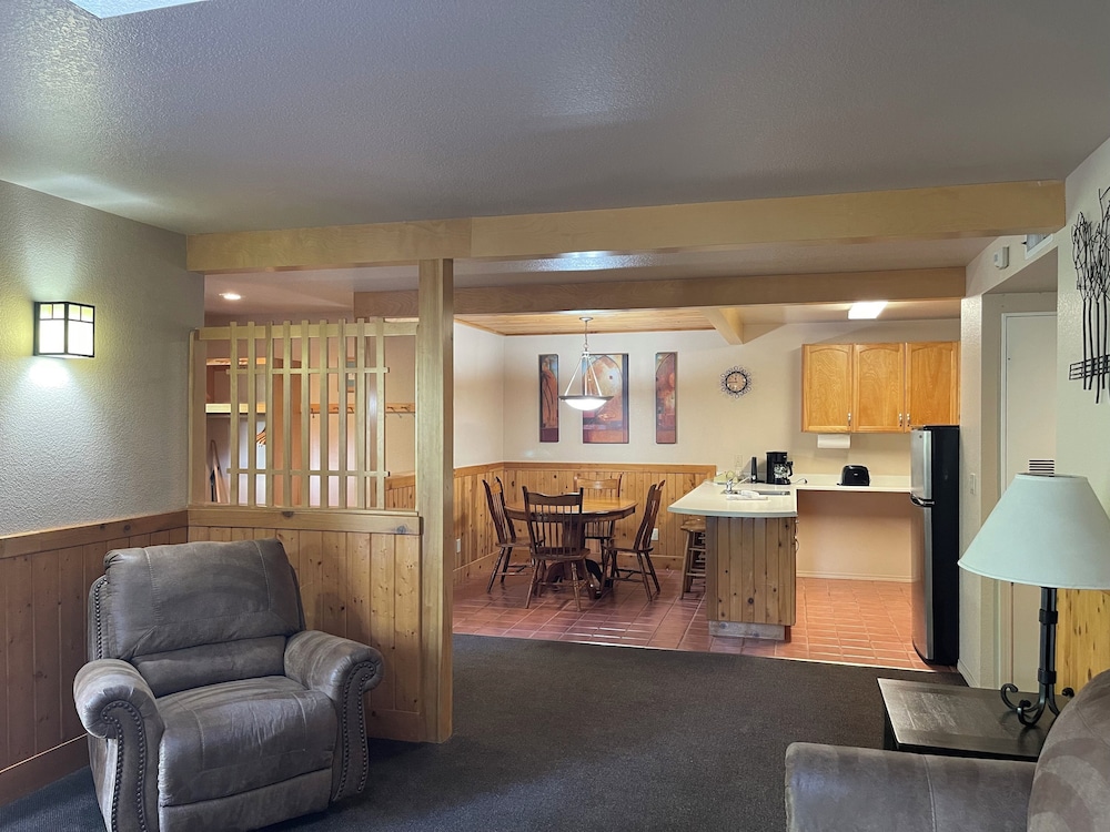 Mount Shasta Resort - photo 25