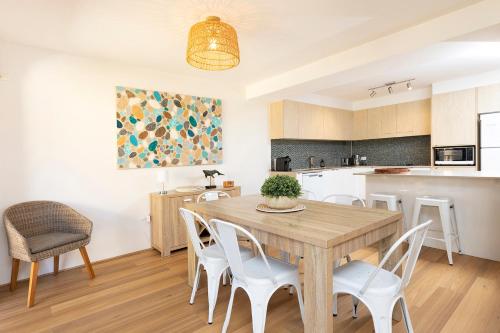 Sunlake 7 — 4-Star Luxury Hotel in Forster, Australia