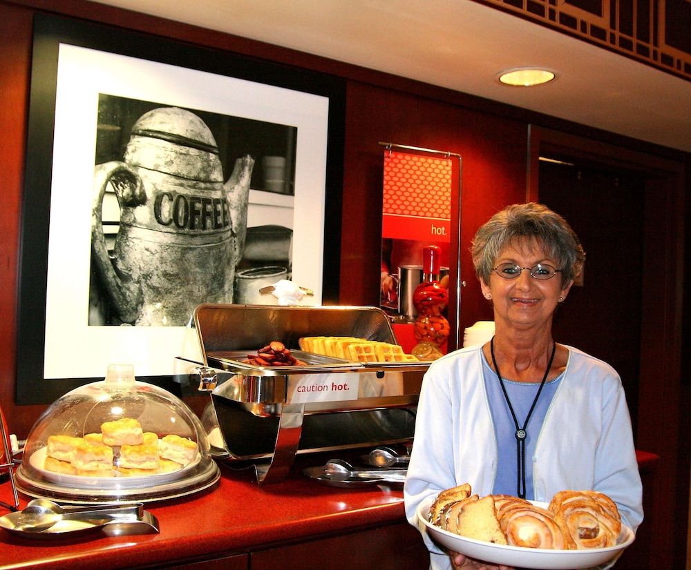 Hampton Inn Seymour - photo 40