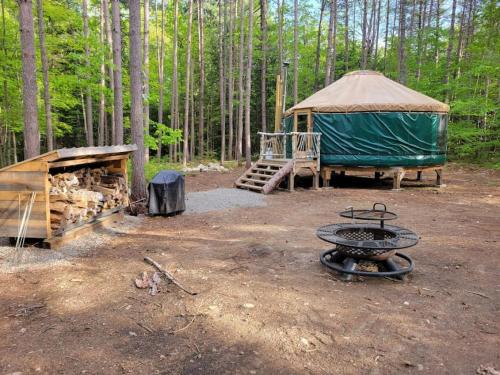 Rufus III Yurt on the river — hotel in Brownfield