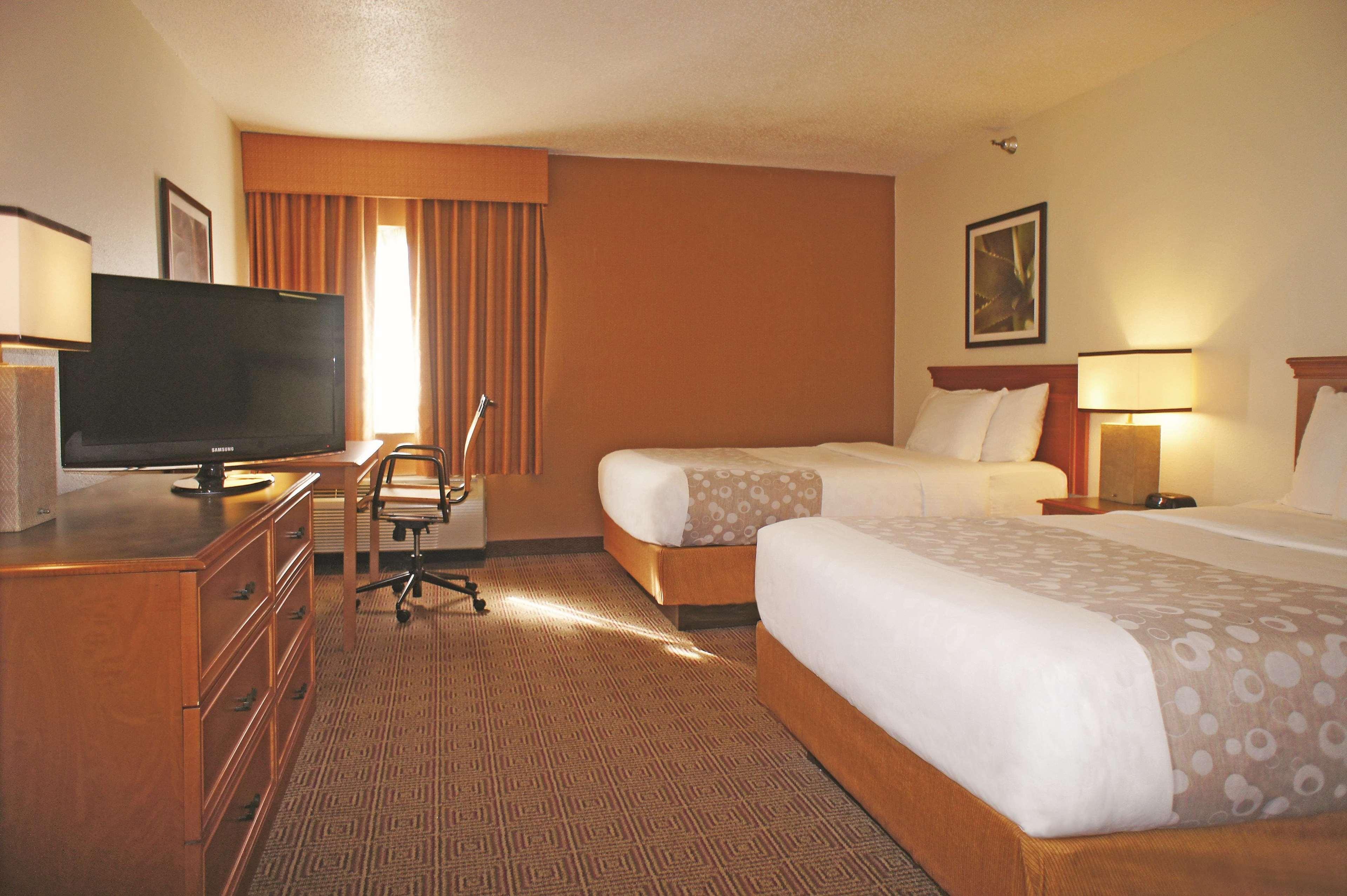 La Quinta Inn Kansas City North - photo 6