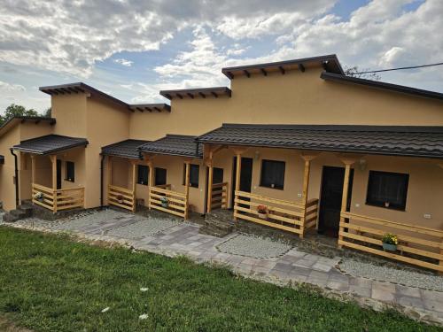 La Temelie - last minute hotel in Pietreni