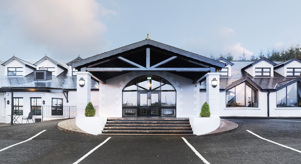 Mellon Country Inn Hotel