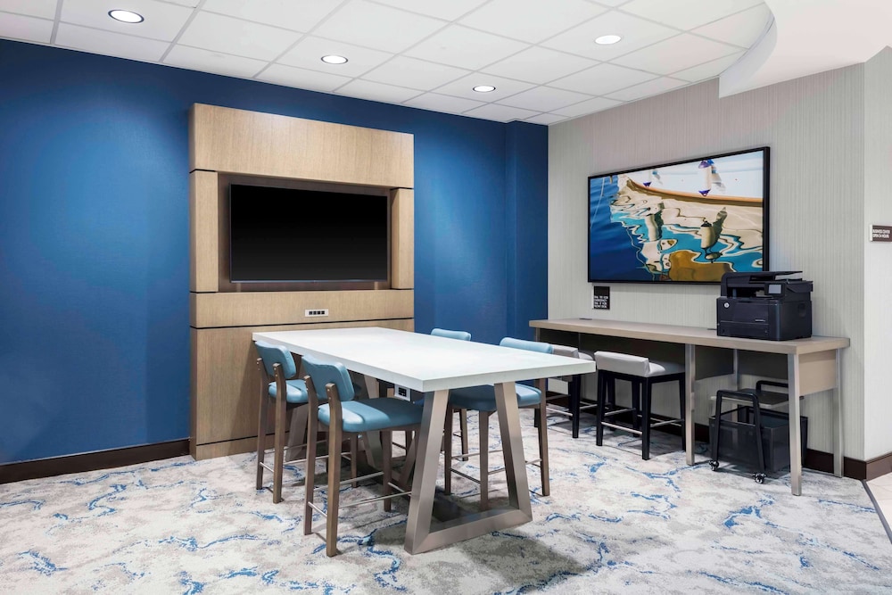 Hilton Garden Inn Charleston Mt. Pleasant - photo 33