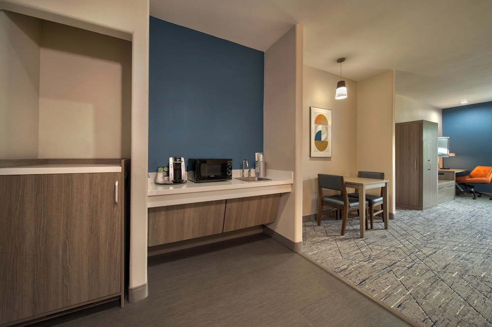 Holiday Inn Express Cleveland by IHG - photo 22