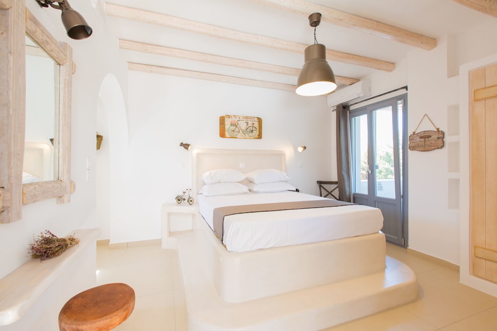 Ampelos Resort Hotel in Naxos, Greece