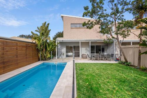 Anderson Pool Premium in Torquay, Australia