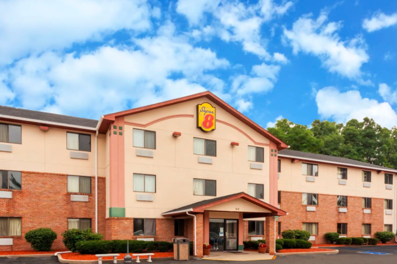 Oyo Hotel Portage I 94 - photo 2