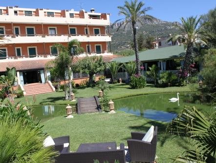 Hotel Mediterraneo - carbon neutral hotel in Baunei