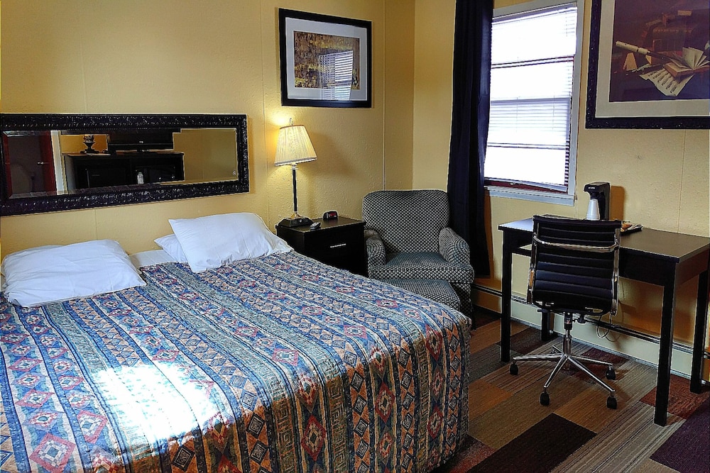 Colonial Inn Extended Stay By OYO New Ulm - photo 9