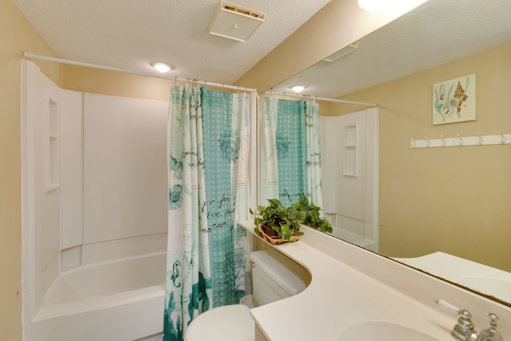 Sands Villa Resort - photo 24