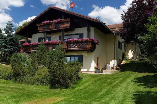Ferienwohnung im Landhaus am Nationalpark — 4-Star Luxury Hotel in Lindberg, Germany