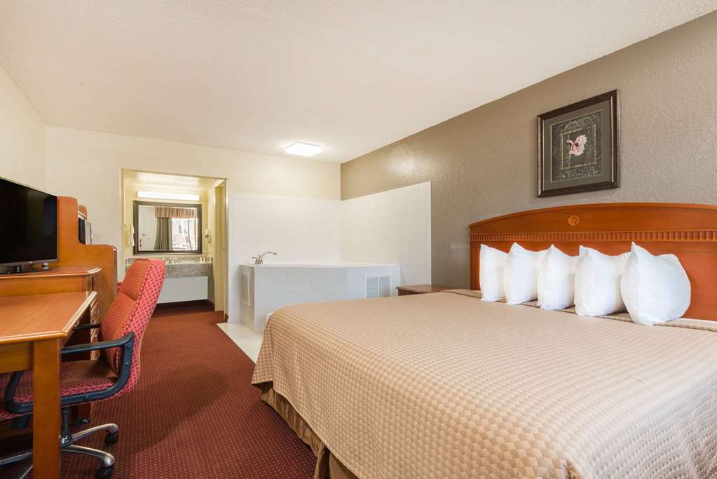 Days Inn by Wyndham Paintsville - photo 10