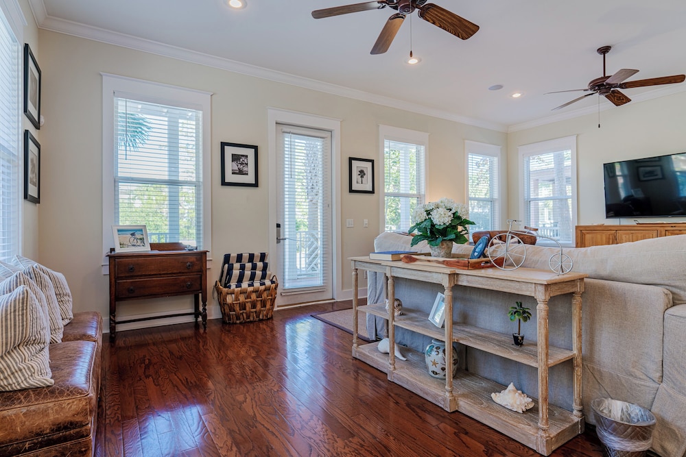 Pet Friendly Seacrest Home for 10 Resort Pool Beach Shuttle - photo 36