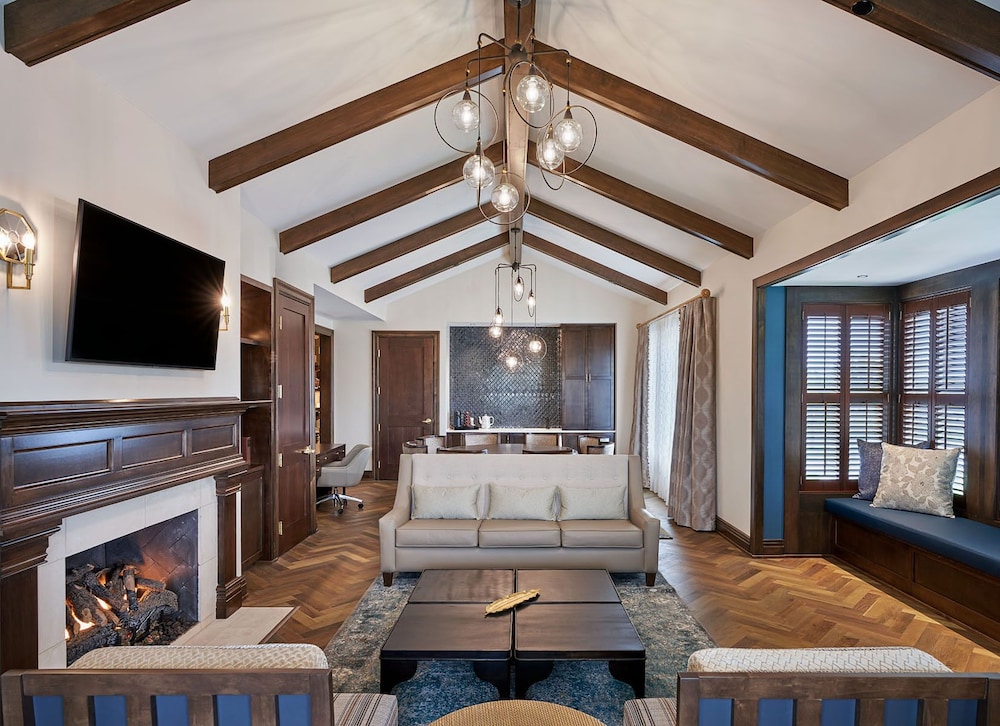 The Inn at Meadowbrook - photo 25