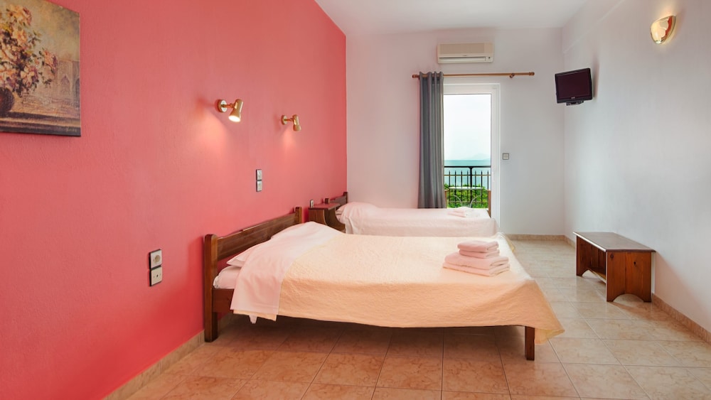 Pharos Rooms — Aidipsos — photo 5