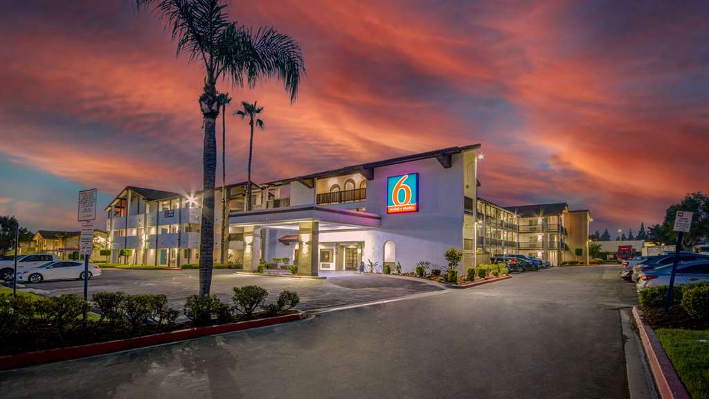 Studio 6 Ontario Ca Convention Center Airport - featured photo