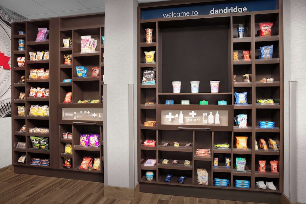 Hampton Inn Dandridge - photo 26