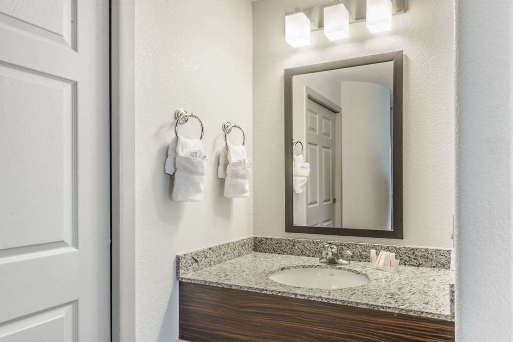 Baymont by Wyndham Pueblo - photo 8