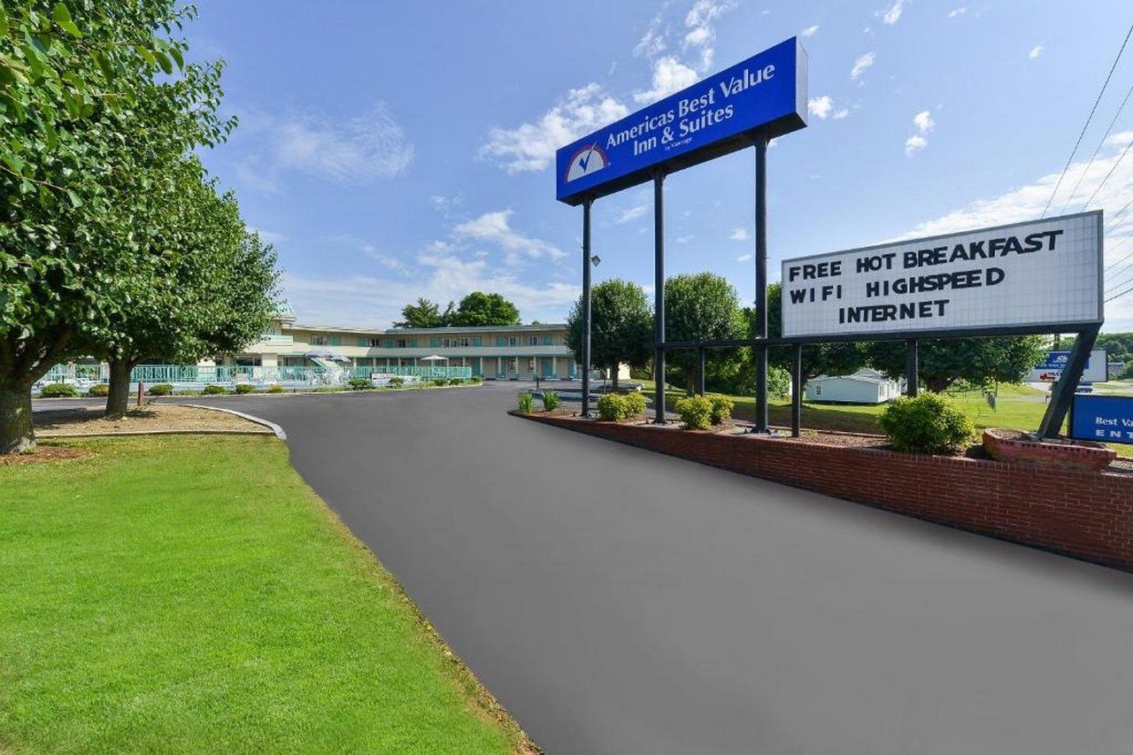 Americas Best Value Inn & Suites South Boston - photo 2