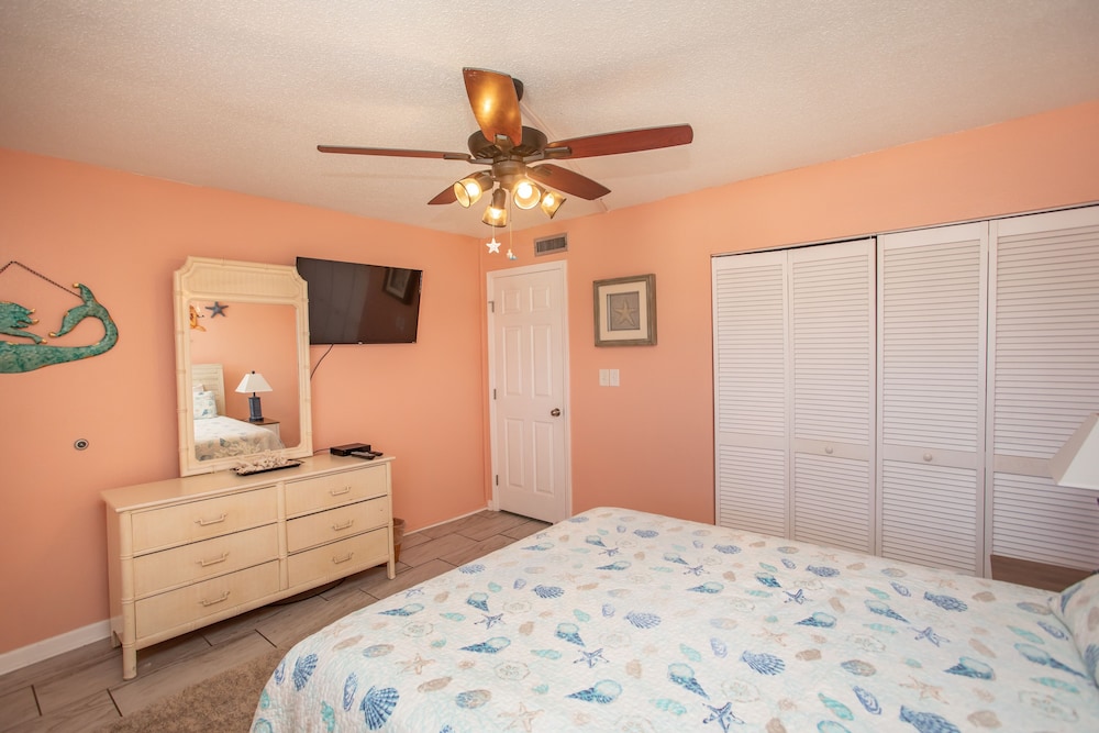 0712 Waters Edge Resort 3 Bedroom Condo by RedAwning - photo 10
