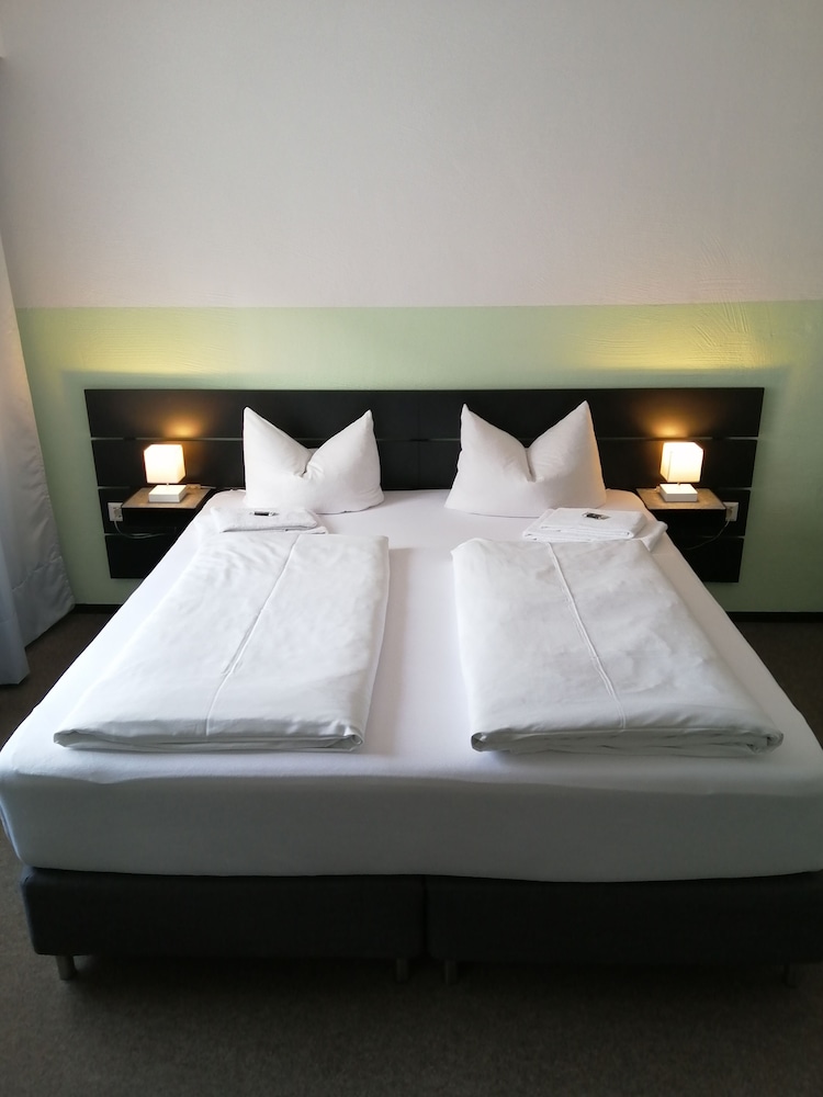 Hotel Augsburg Goldener Falke — Augsburg