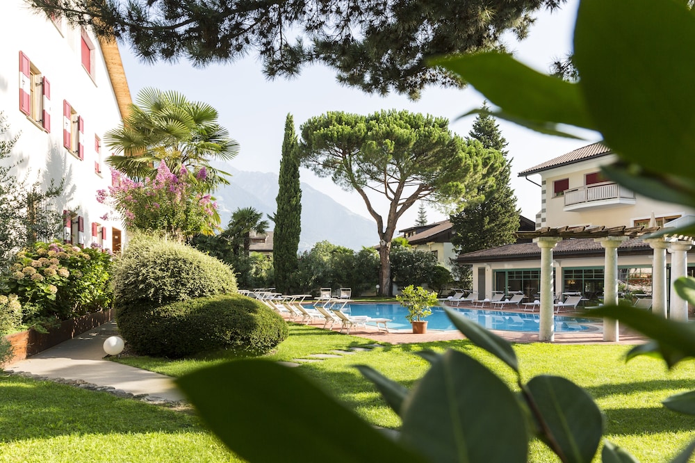 Romantik Hotel Oberwirt — hotel in Marlengo