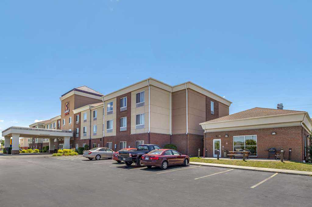 Comfort Suites Urbana Champaign University Area - photo 2