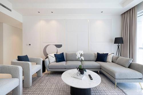 Magnificent Brand New Lux 3 BR Marina View — 4-Star Luxury Hotel in Dubai, United Arab Emirates