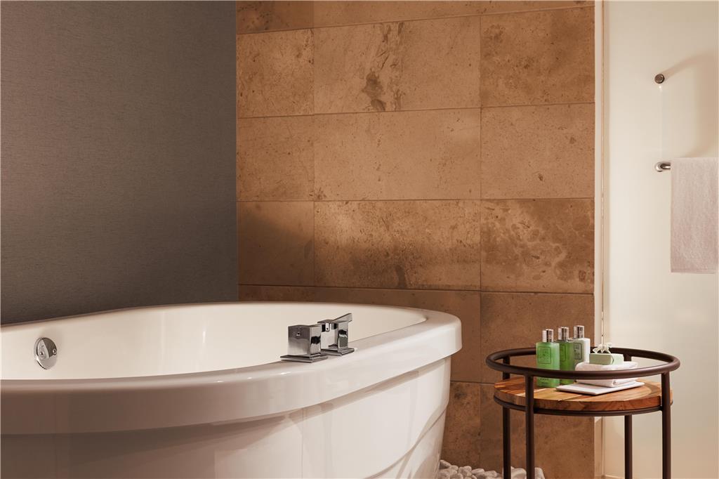 BON Park Hotel BedLoft Bathroom