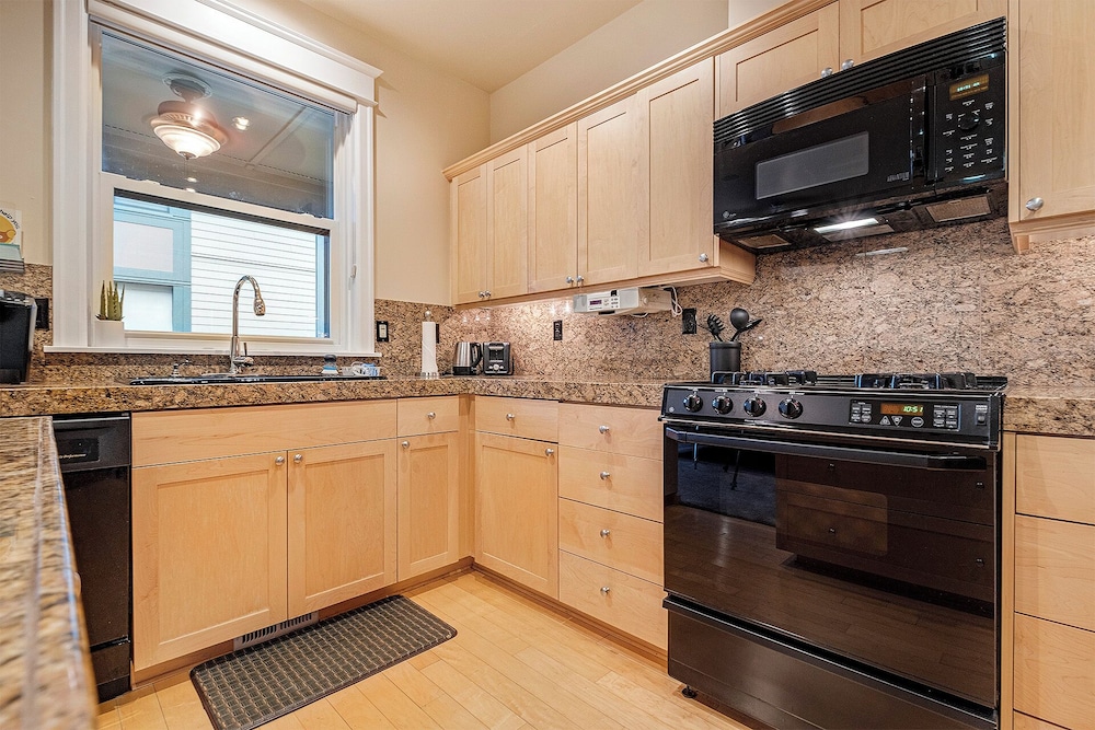 The Orenco Station Hotel - photo 67
