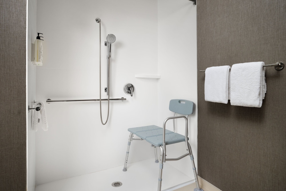 Springhill Suites By Marriott Overland Park - photo 15