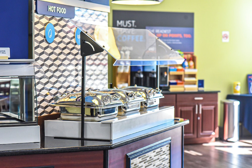 Holiday Inn Express & Suites Cocoa by IHG - photo 84