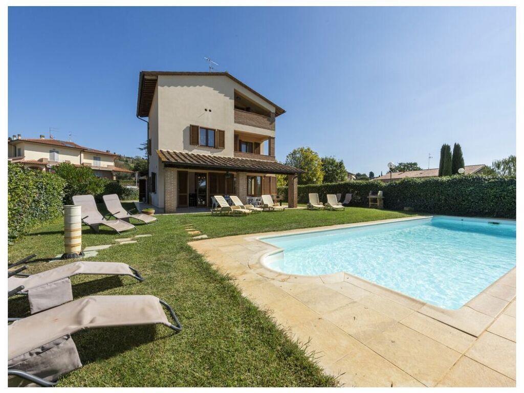 Villa Clemente by Mmega — 4-Star Luxury Hotel in Lucignano, Italy