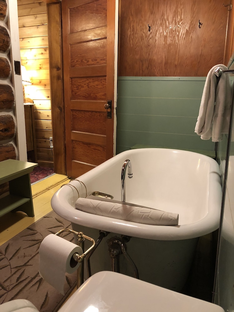 The Historic Madison Hotel Motel - photo 16