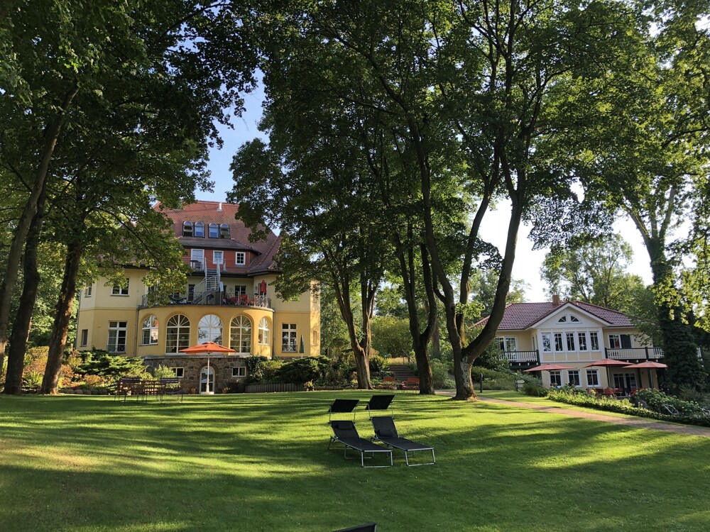 Landhaus Himmelpfort am See — 4-Star Luxury Hotel in Furstenberg, Germany