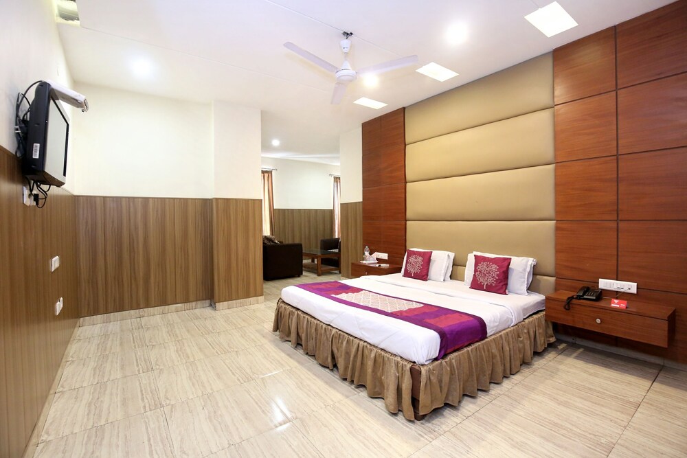 OYO 4575 Hotel Mirage