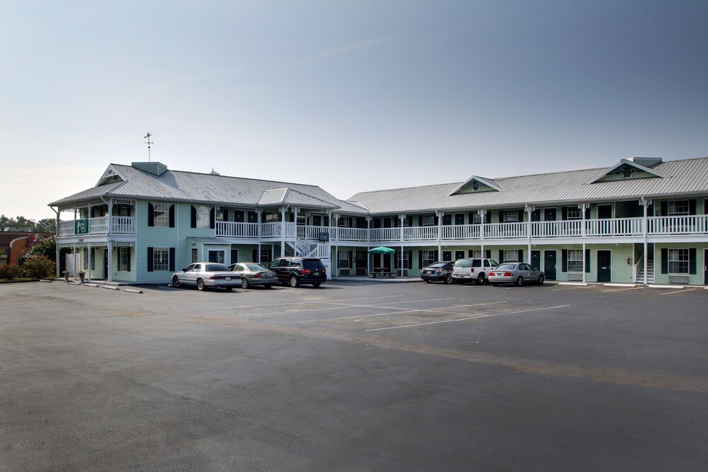 Key West Inn Clanton - photo 13