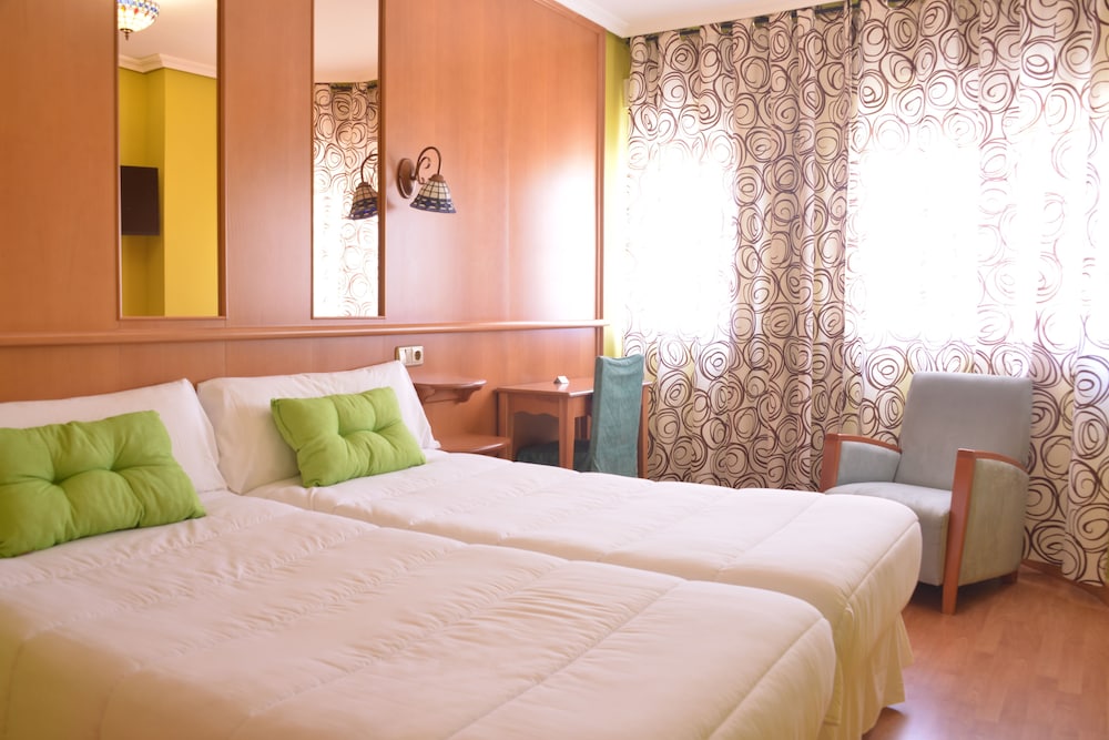 Hotel Aros — Casas Ibanez — photo 3