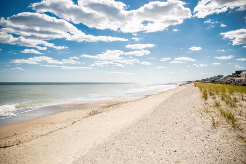 Chill'ax Inn by Oak Island Accommodations - photo 13