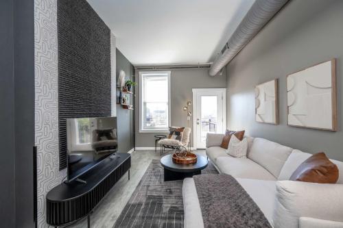 Queen City Views 4 Chic Apt — 4-Star Luxury Hotel in Cincinnati, United States
