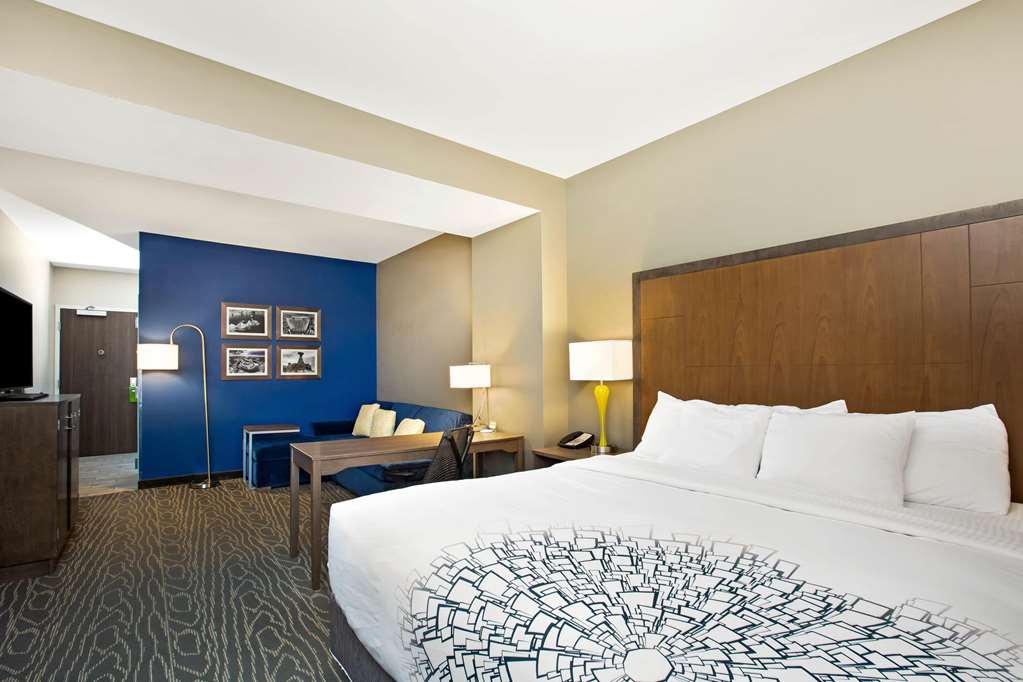 La Quinta Inn & Suites by Wyndham Page at Lake Powell - photo 49