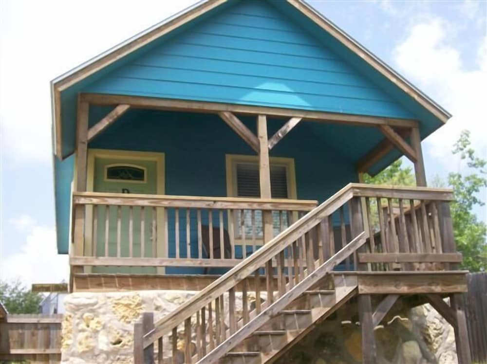 Blanco Riverside Cottages & RV - photo 28