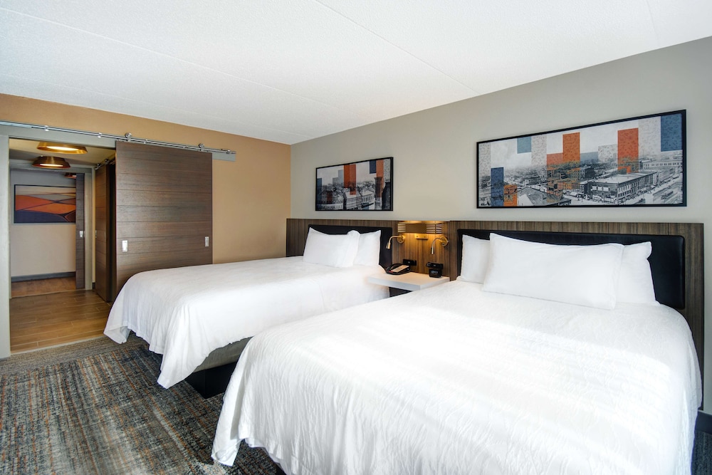 Hilton Garden Inn Terre Haute - photo 29
