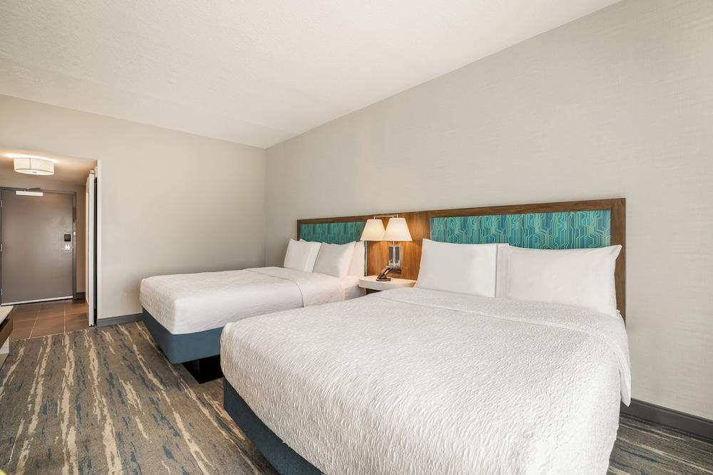 Hampton Inn Fort Myers Downtown - photo 7
